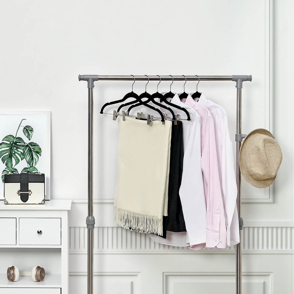 Velvet Trouser Hangers – Velvet – Grey – Non-Slip with Bar and Clips, 360 Rotating Hook