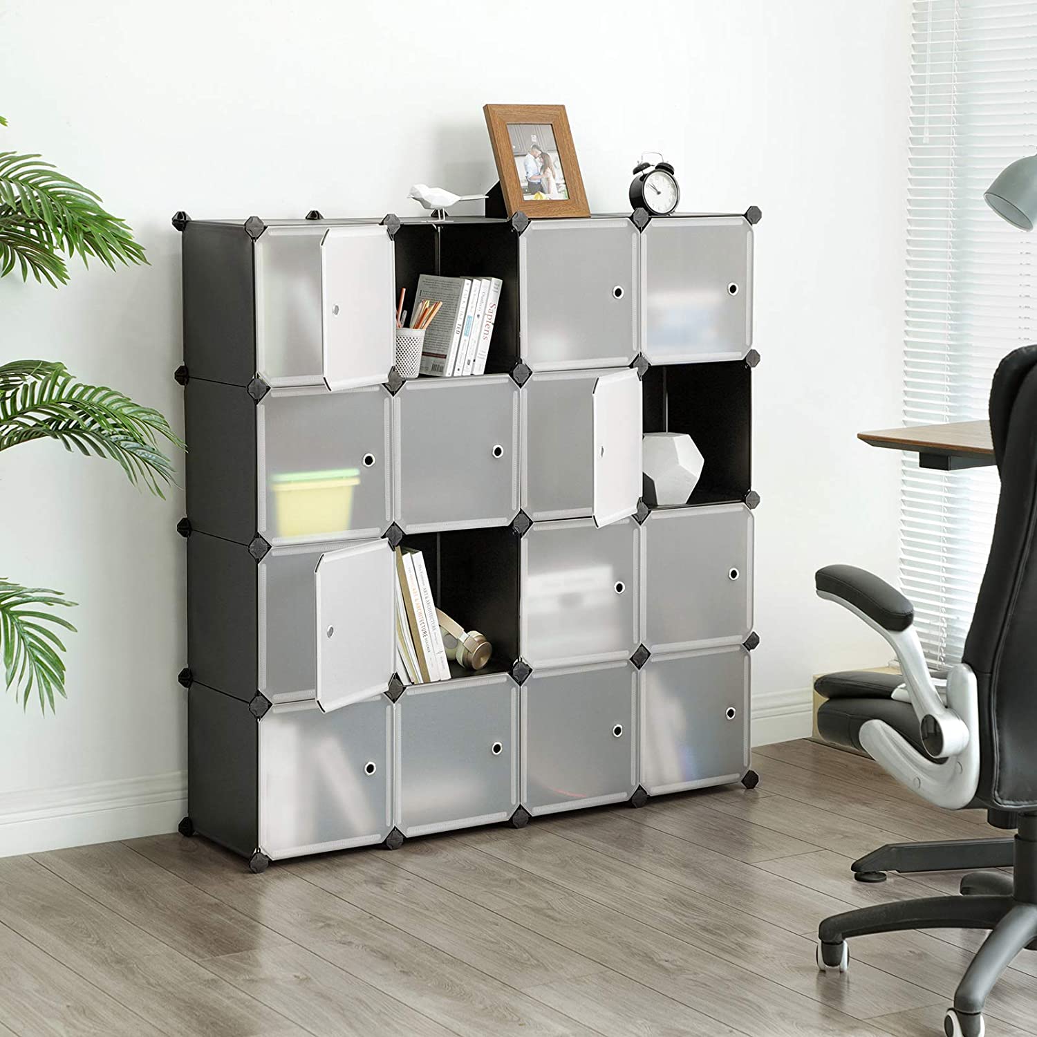 15-Cube Plastic Organizer – White – Easy Assembly – Versatile Storage for Clothes, Shoes, Toys, and Books