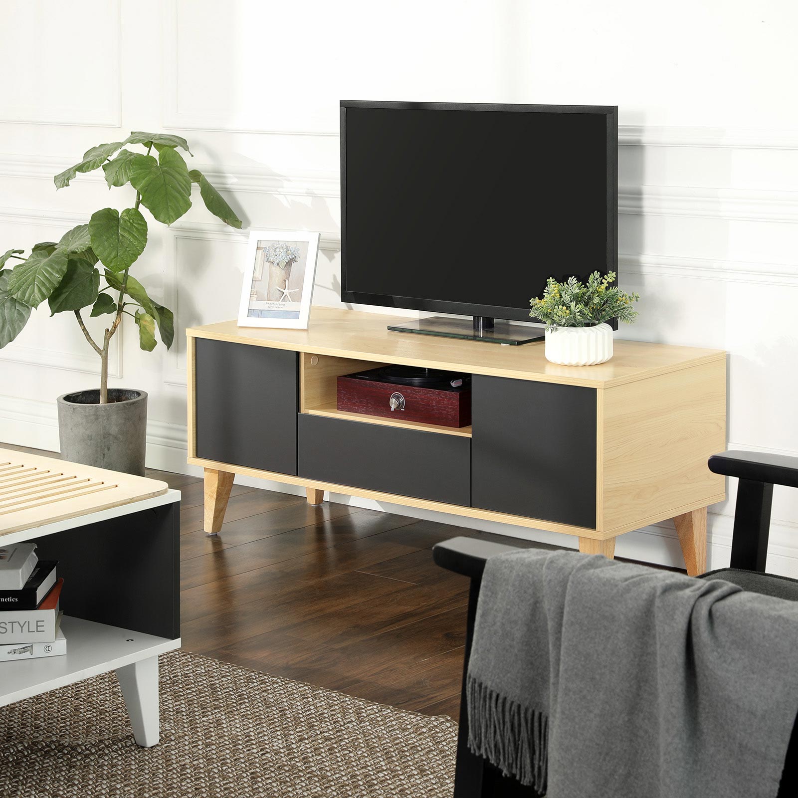 TV Stand – Solid Wood – Natural Wood and Grey – Modern Design with 2 Doors and Drawer