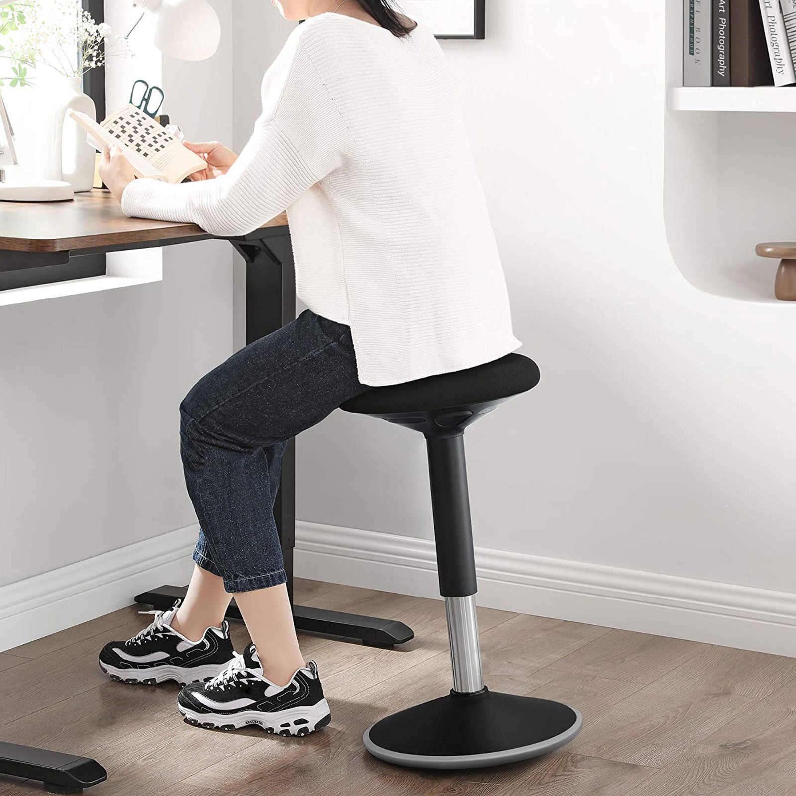 Ergonomic Wobble Stool – Metal – Black – 360° Swivel, Adjustable Height 60-85 cm, No Assembly Required