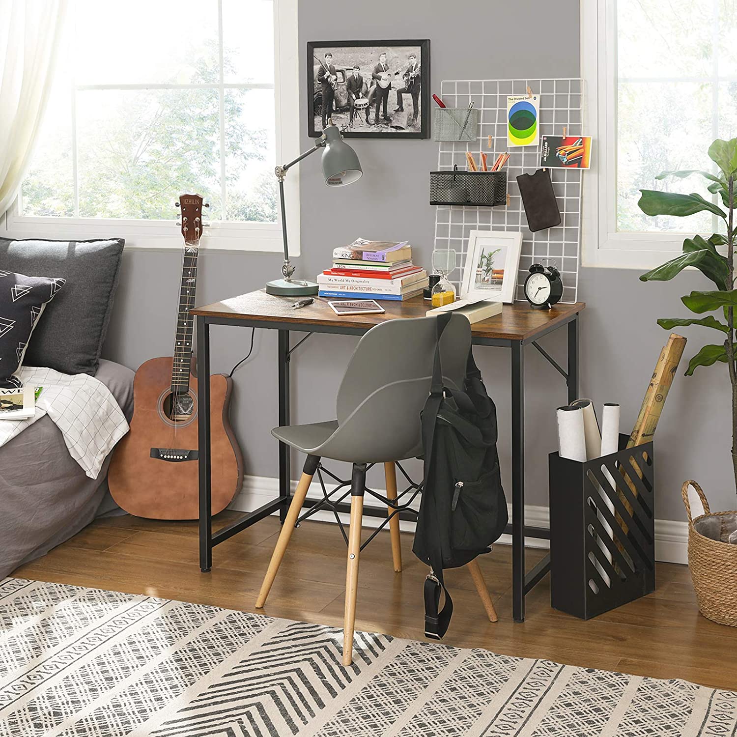 Computer Desk – Metal – Rustic Brown – Industrial Design, Simple Assembly