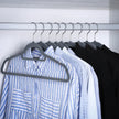 Velvet Hangers – Ultra Thin – Black – 50 Pack with Non-Slip Design and 360 Degree Swivel Hook