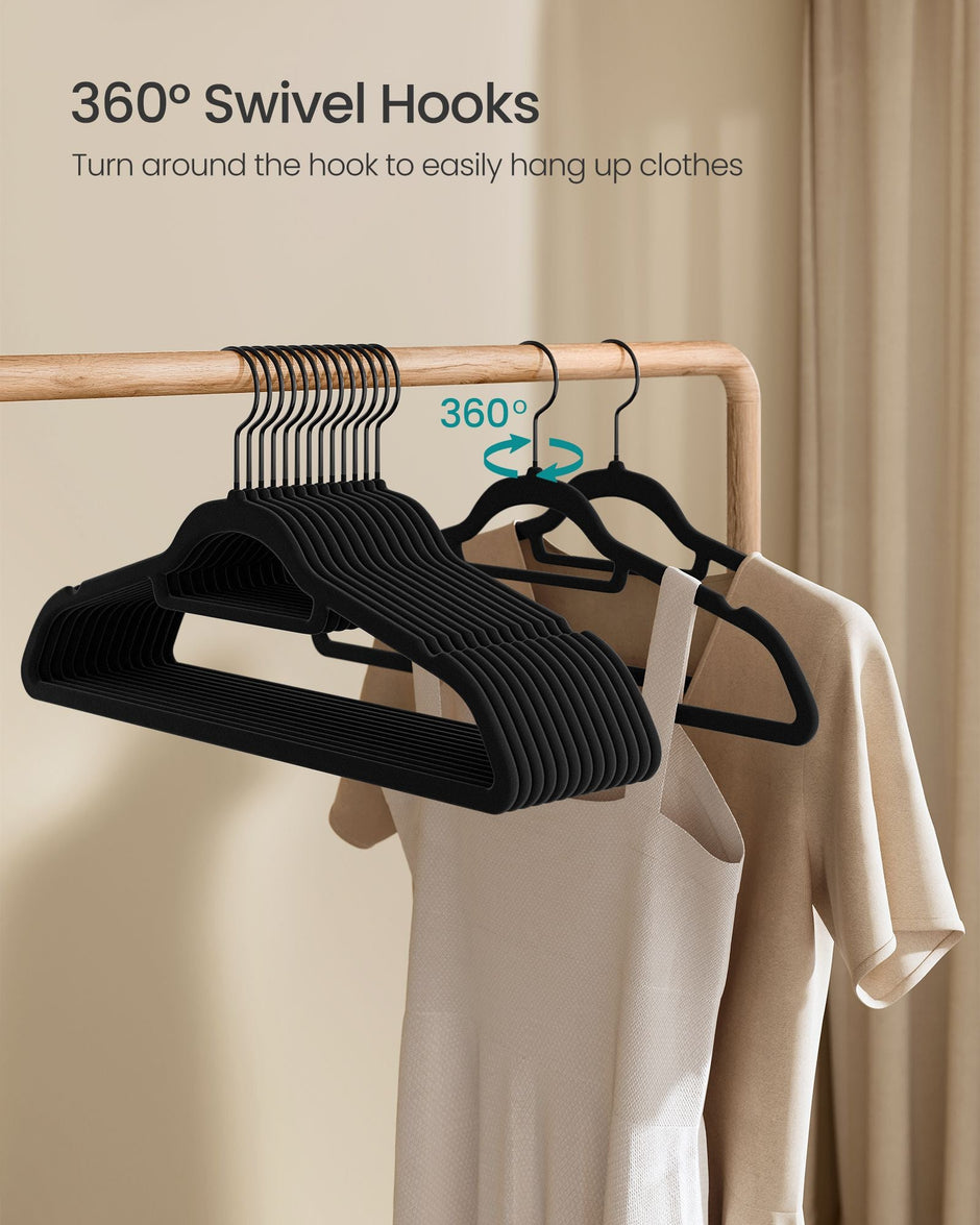 Velvet Hangers – Velvet – Cloud White – Set of 50 with Non-Slip Design and Rose Gold Swivel Hook