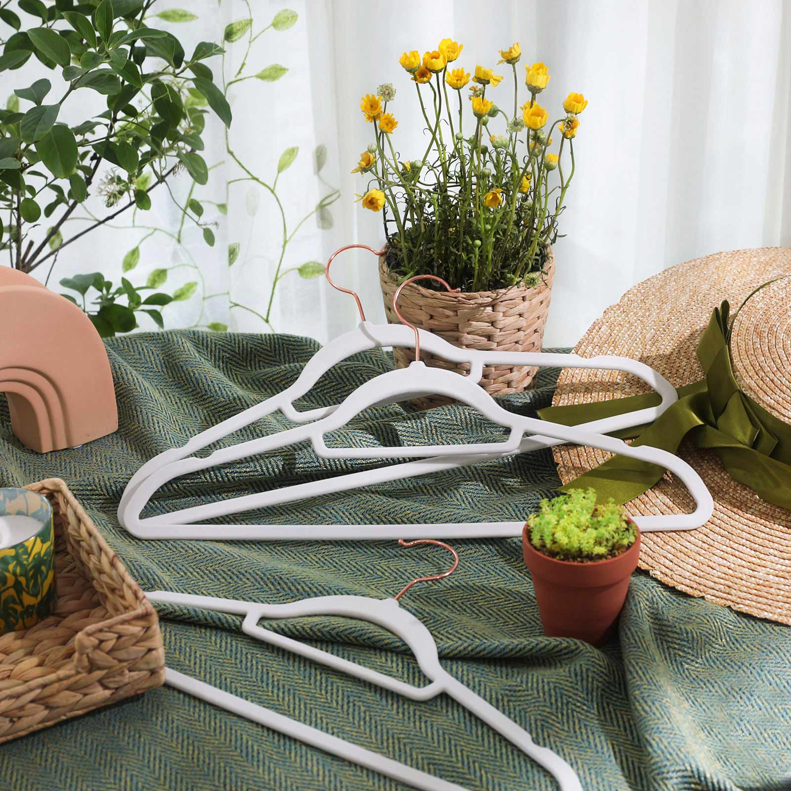 Non-Slip Velvet Clothes Hangers – White – 50 Pack – Space Saving Design with Rose Gold Swivel Hook