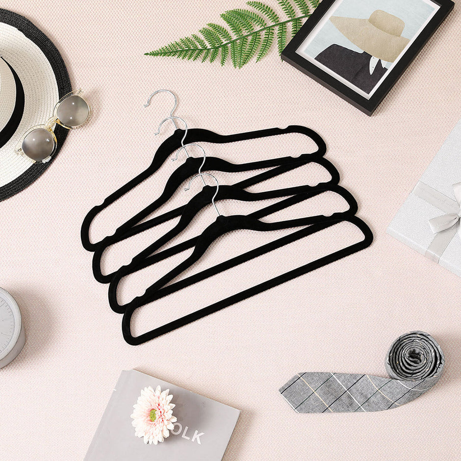 Set of 50 Velvet Non-Slip Clothes Hangers – Pink – Thin and Durable with 360° Swivel Hooks