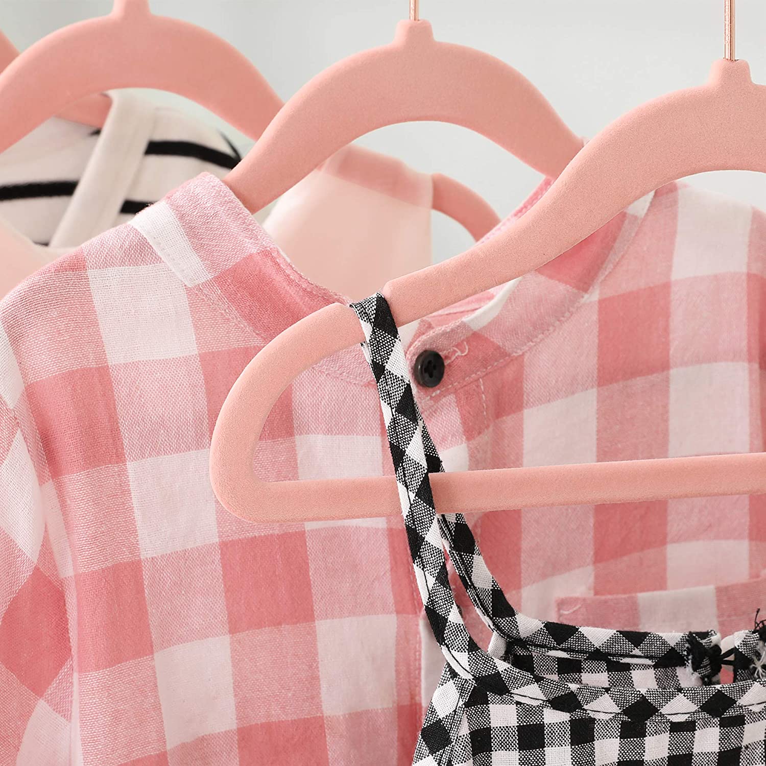 Baby Hangers – Velvet – Light Pink – Pack of 50 with Rose Gold Hooks