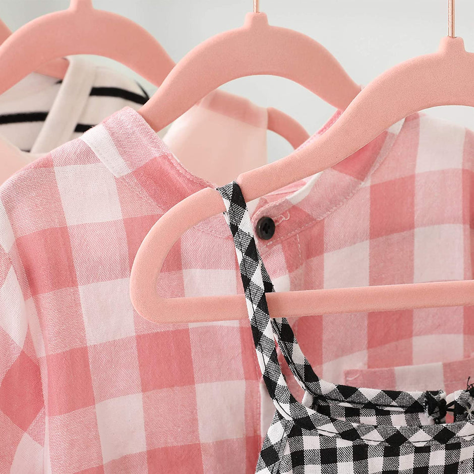 Baby Hangers – Velvet – Light Pink – Pack of 50 with Rose Gold Hooks
