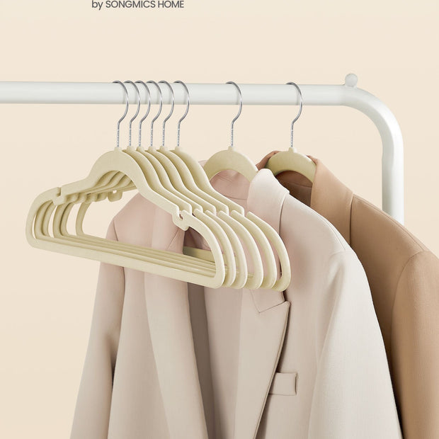 30-Pack Velvet Hangers – Sand Beige – Non-Slip Design with Shoulder Notches and Trouser Bar