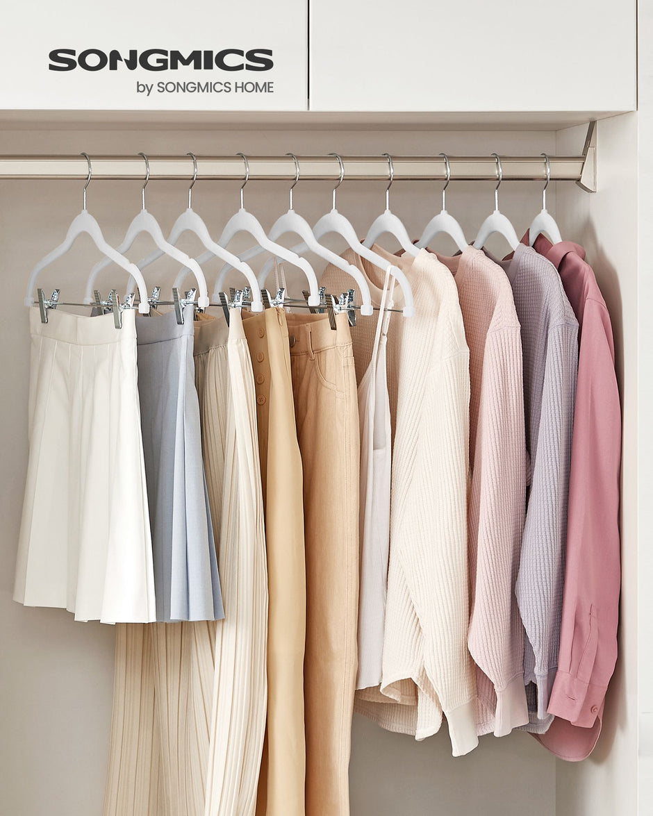 Set of 20 Velvet Hangers – Velvet – White – Adjustable Clips and Non-slip Design