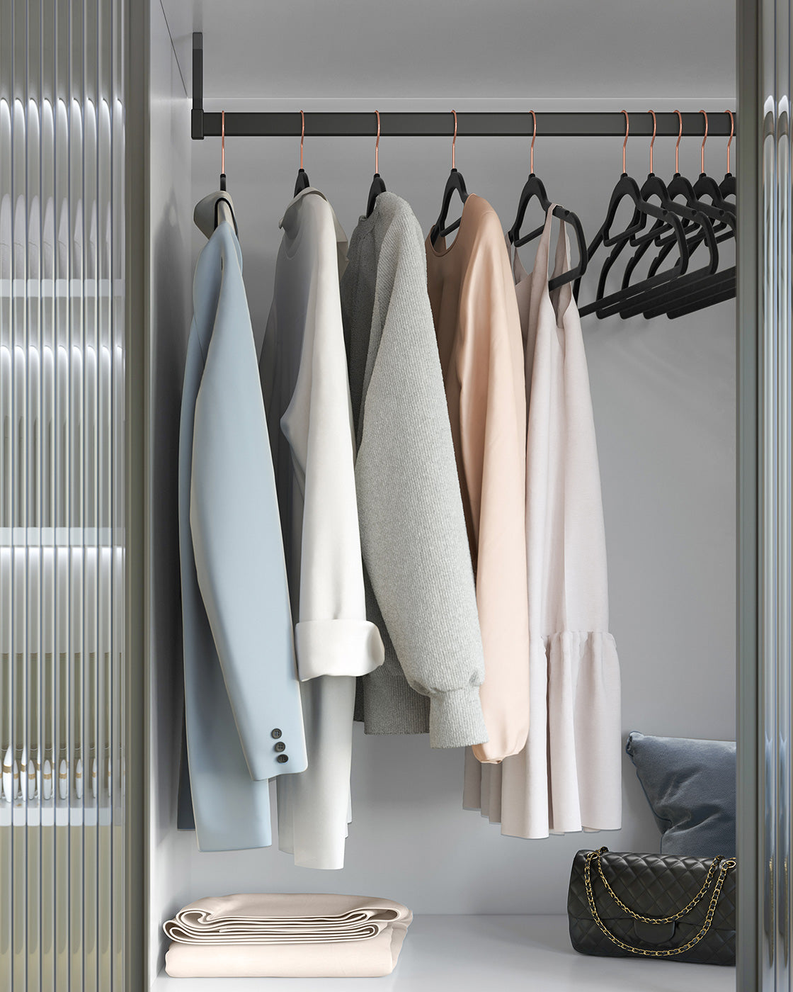 Clothes Hanger – Velvet – Light Pink – Non-Slip, Space-Saving Design, 45 cm Width
