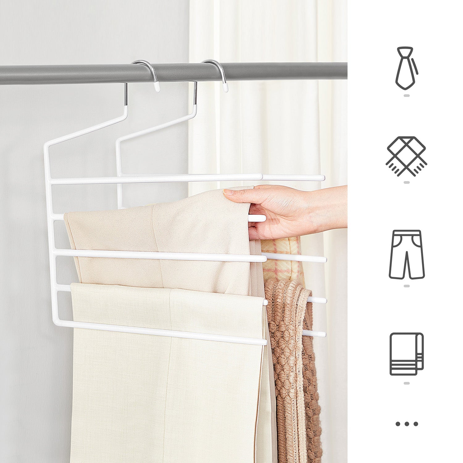 Set of 4 Non-Slip Trousers Hangers – Metal – Black – Space-Saving Design