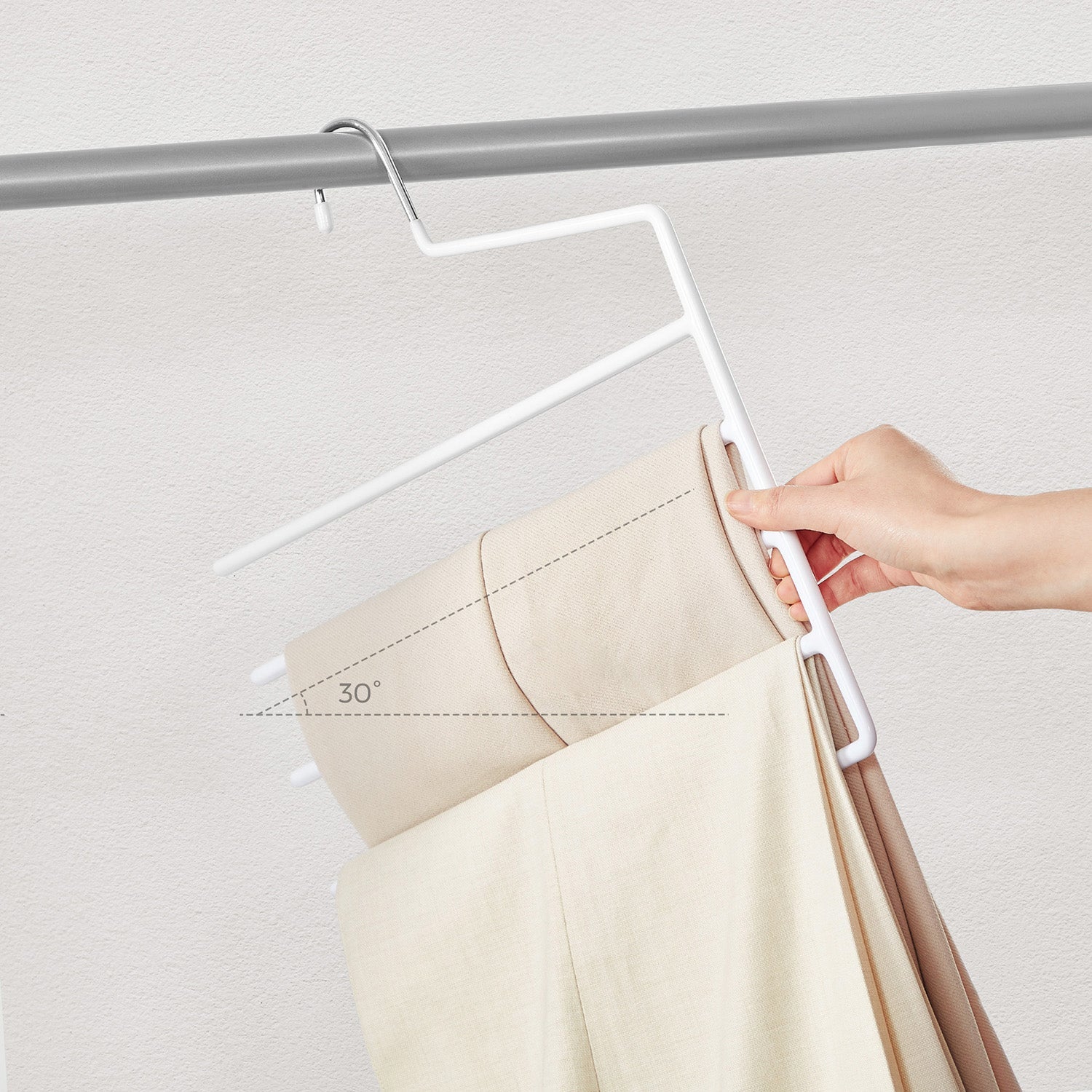 Set of 4 Non-Slip Trousers Hangers – Metal – Black – Space-Saving Design