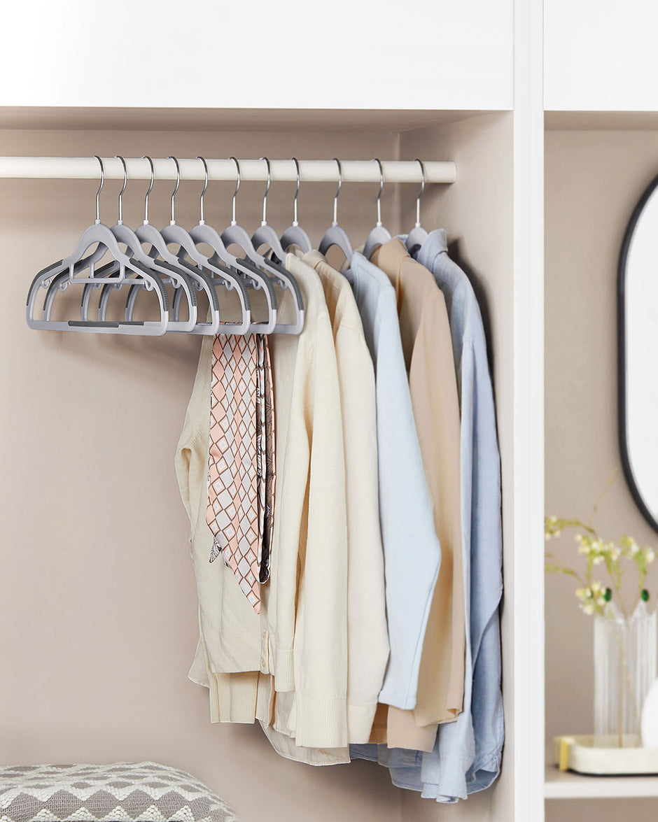 Heavy Duty Plastic Hangers – Non-Slip Design – Grey – 360° Swivel Hook, Space-Saving, 30 Pack