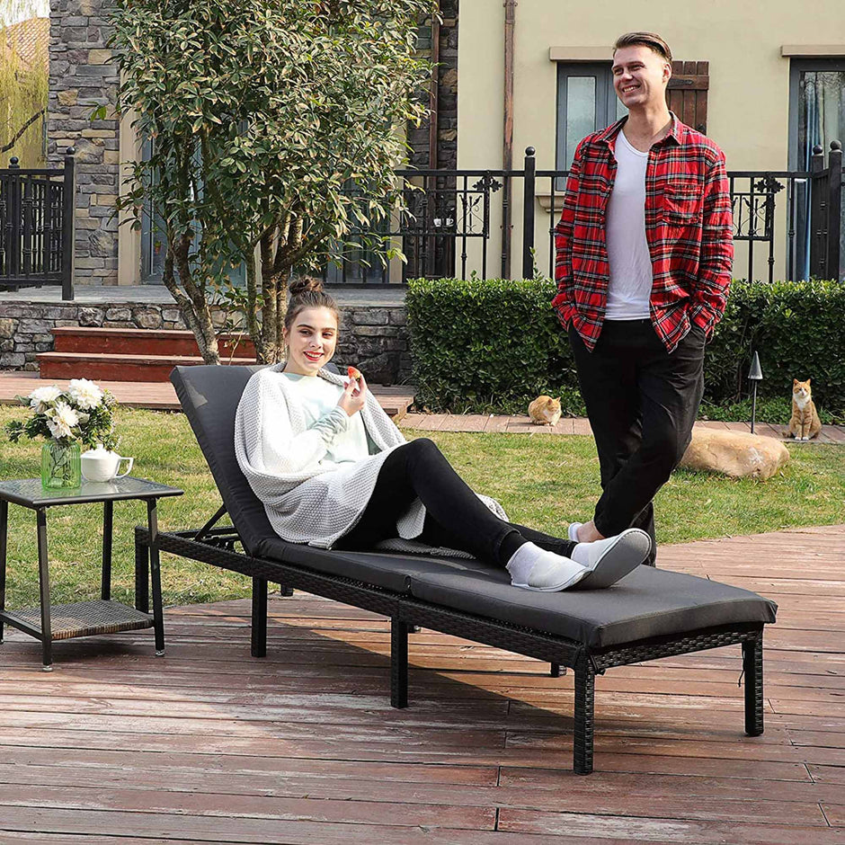 Sun Lounger – Rattan-Like – Smoky Grey and Black – Reclining Backrest with Thick Mattress