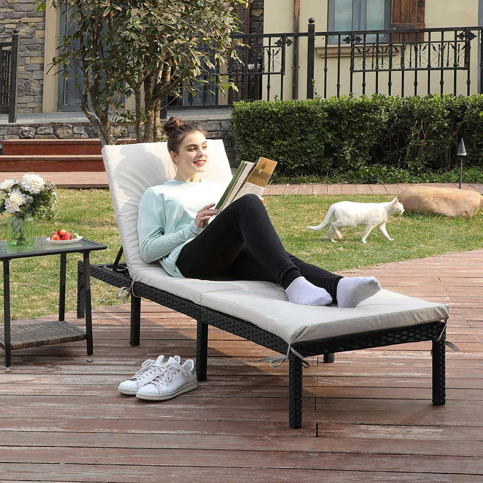 Sunbed – Rattan-Like Surface – Smoky Grey and Black – Reclining Backrest with 5 cm Thick Mattress
