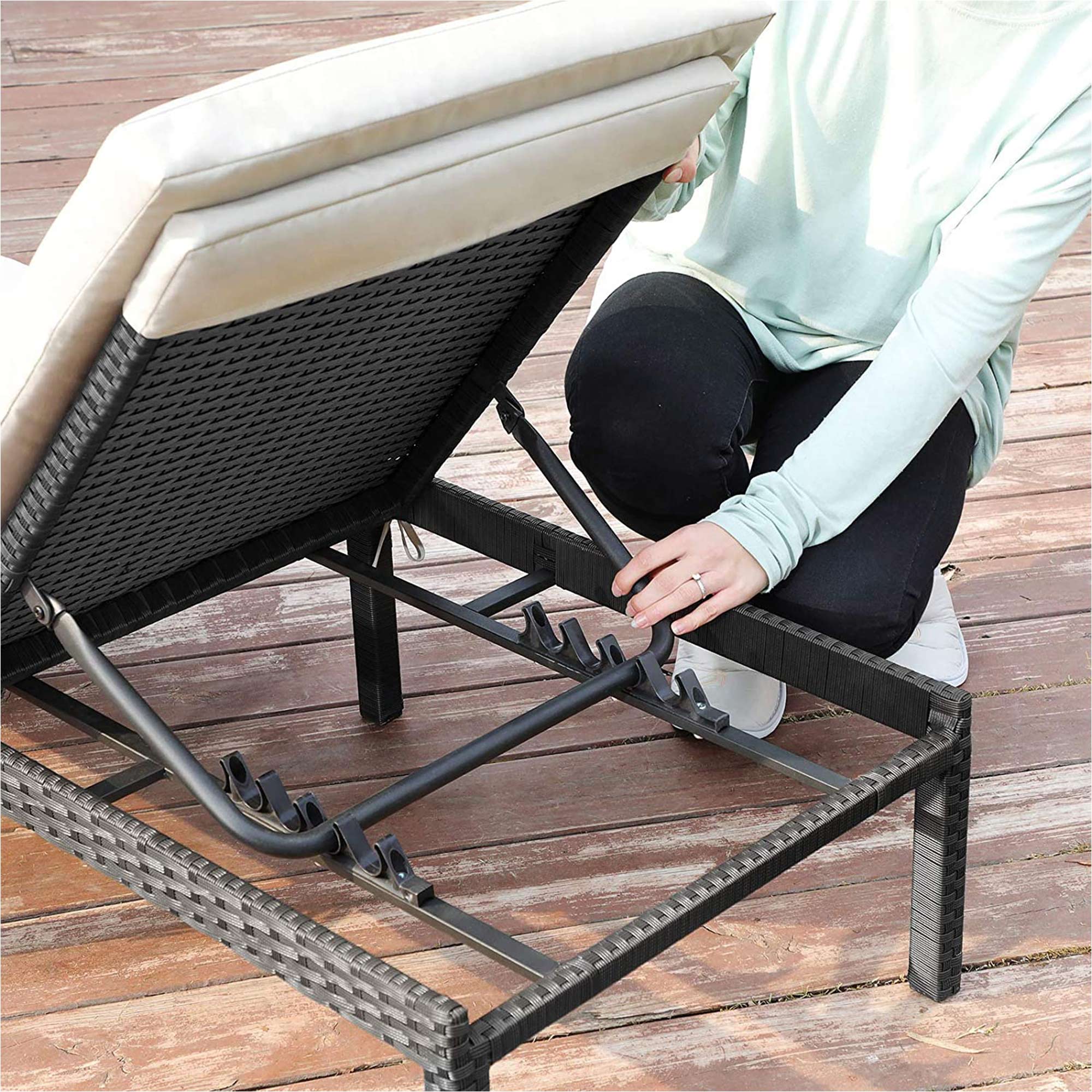 Sunbed – Rattan-Like Surface – Smoky Grey and Black – Reclining Backrest with 5 cm Thick Mattress