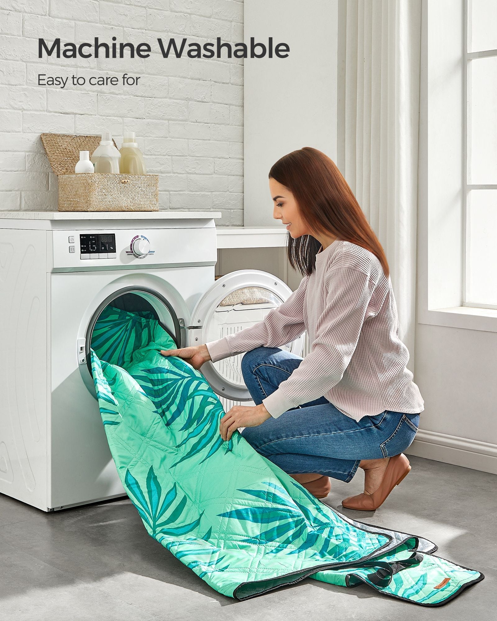 Large Picnic Blanket – Waterproof – Green – Fern Pattern – Machine Washable