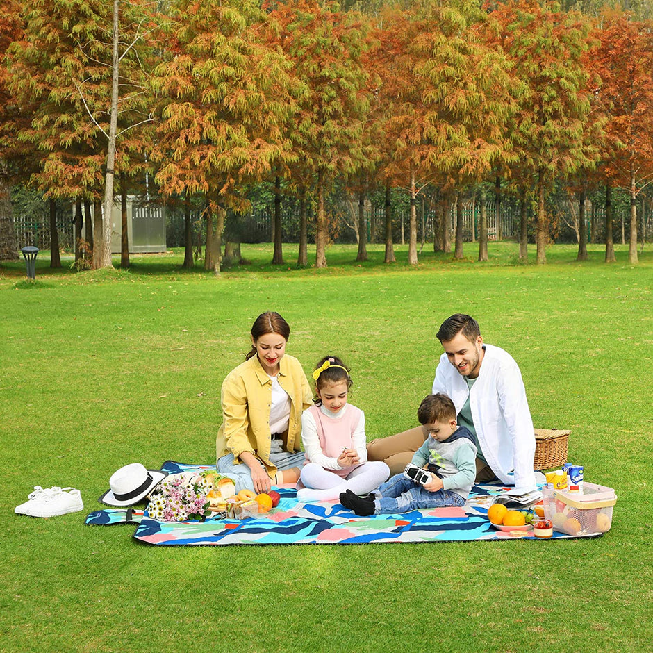 Folding Picnic Blanket – Waterproof – Multicolor Fern – Large Size 200 x 300 cm, Machine Washable