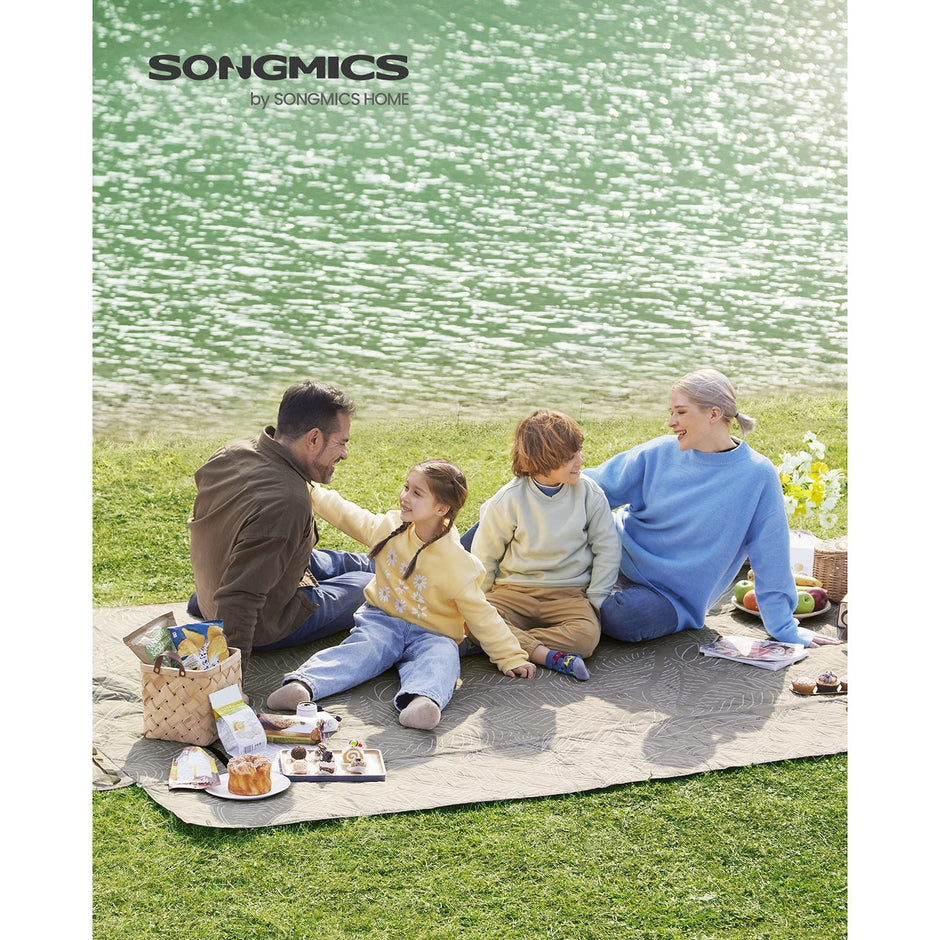 Picnic Blanket – Fabric – Khaki with Leaf Pattern – 300 x 200 cm