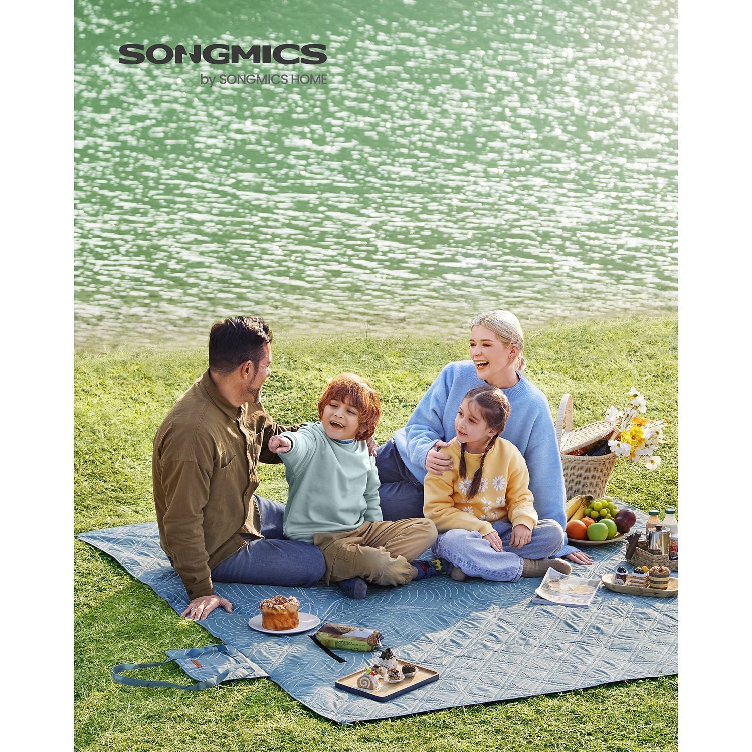 Picnic Blanket – Fabric – Blue with Leaf Pattern – Extra Large 200 x 200 cm