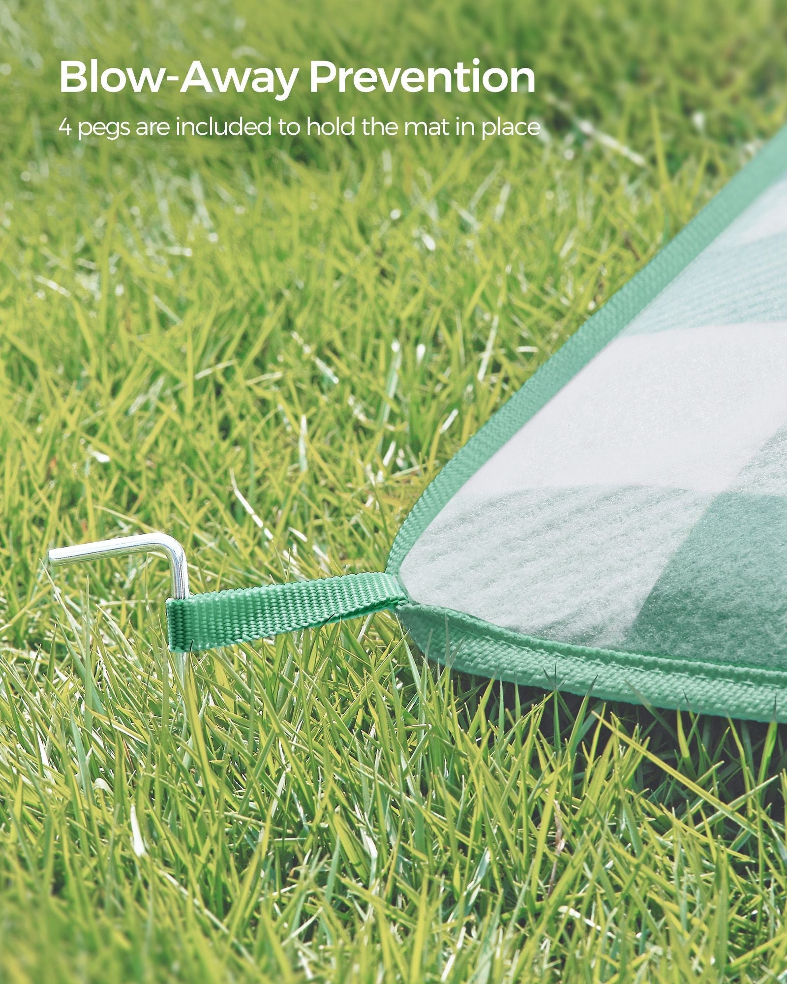 Picnic Blanket – Waterproof Fabric – Green and White – Large 200 x 200 cm with Blow-Away Prevention Pegs