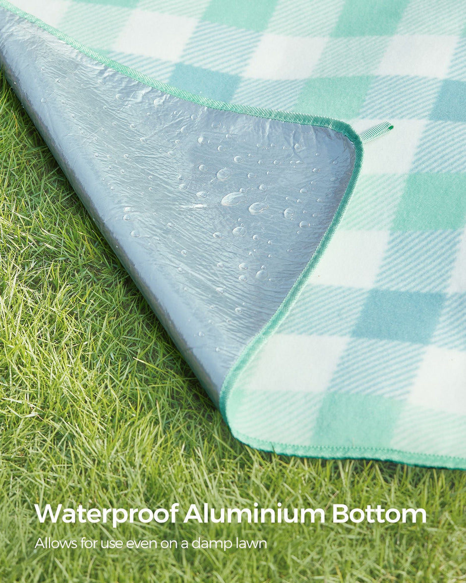Picnic Blanket – Waterproof Fabric – Green and White – Large 200 x 200 cm with Blow-Away Prevention Pegs