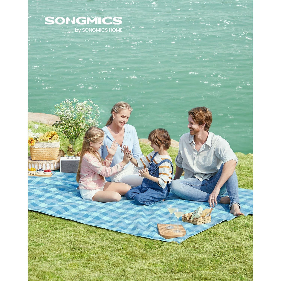 Picnic Blanket – Waterproof – Green and Blue – Large and Portable with Pegs