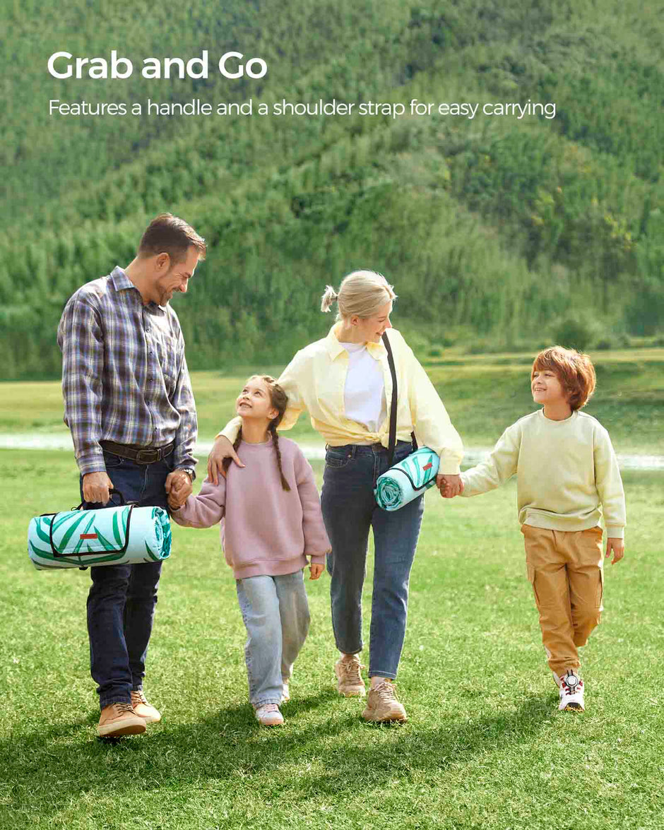 Picnic Blanket – Fabric – Blue – Waterproof, Machine Washable, Foldable, Large Fern Pattern 200 x 200 cm