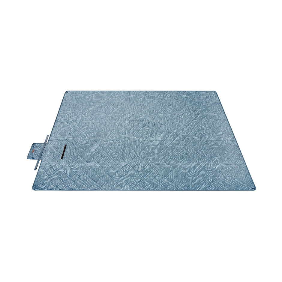 Picnic Blanket – Fabric – Light Blue with Leaf Pattern – Generously Sized 300 x 200 cm