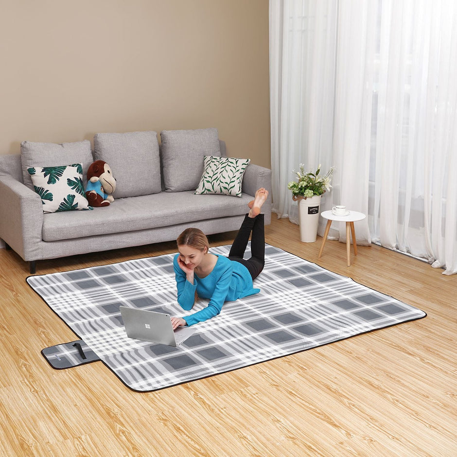 Picnic Blanket – Fabric – Grey and White – Large Waterproof Outdoor Mat, 195 x 150 cm