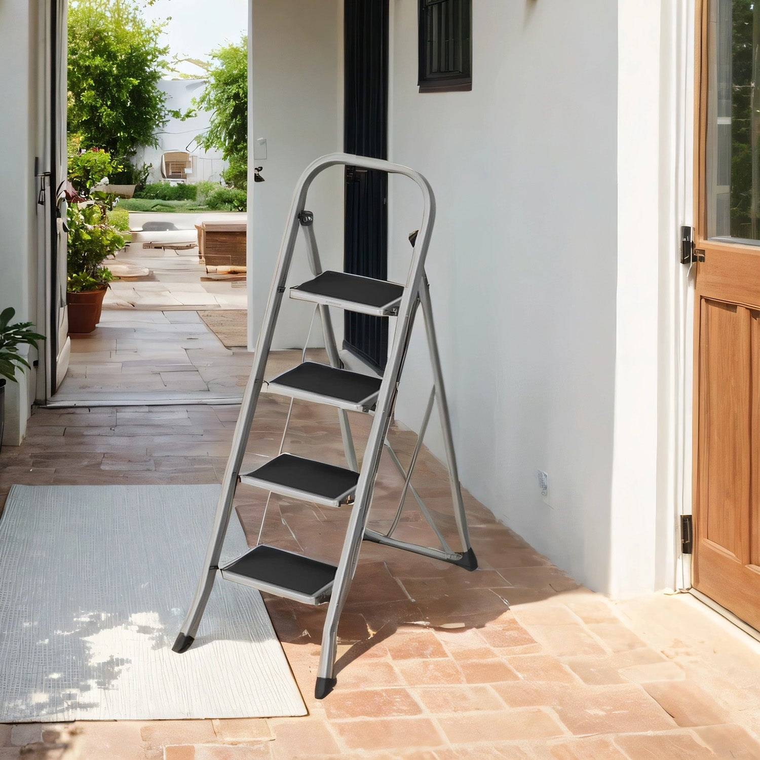 Folding 4-Step Ladder – Metal – Dove Grey – Safety Lock and Space-Saving Design