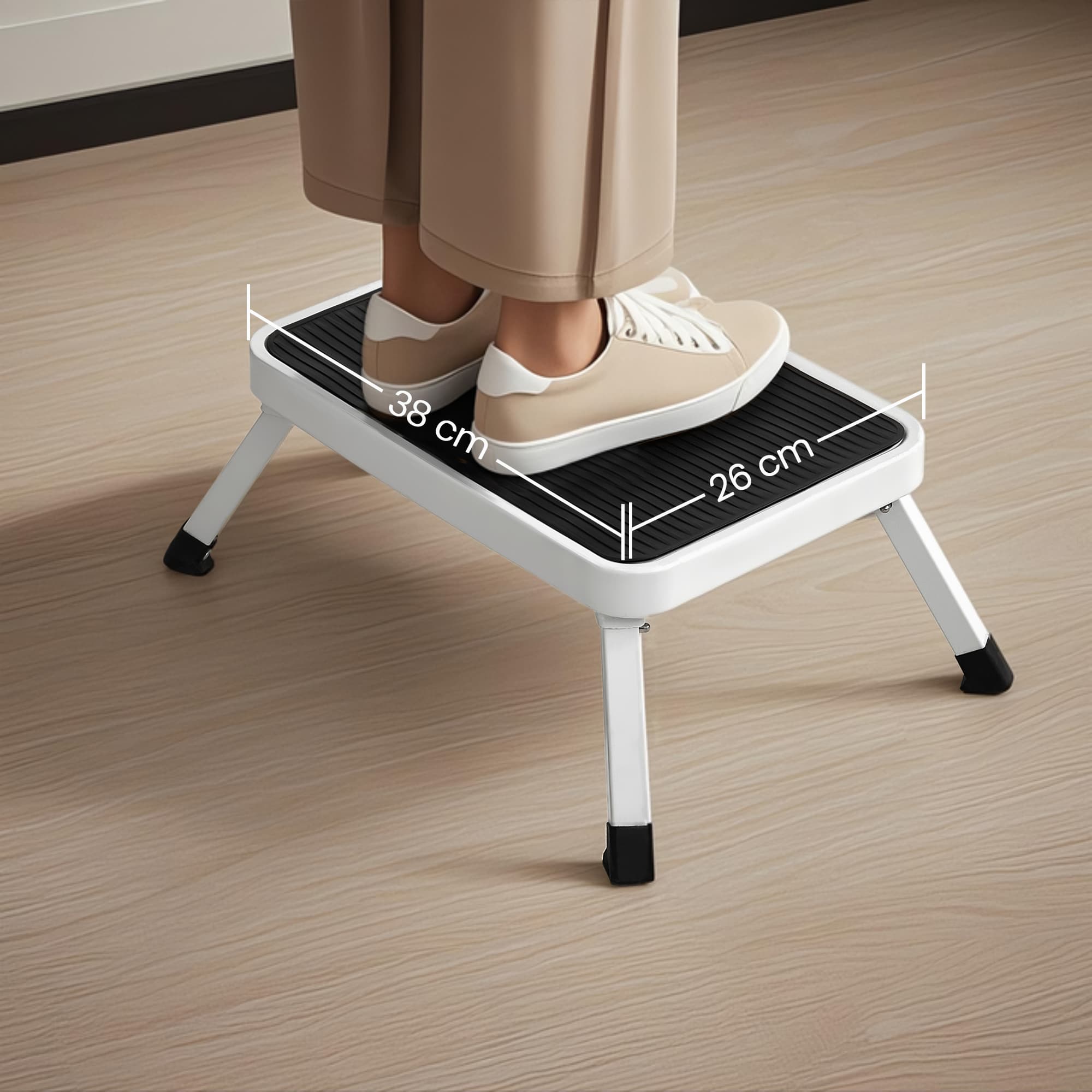 Folding Step Stool – Plastic – White – Non-Slip, Max Load Capacity 150 kg