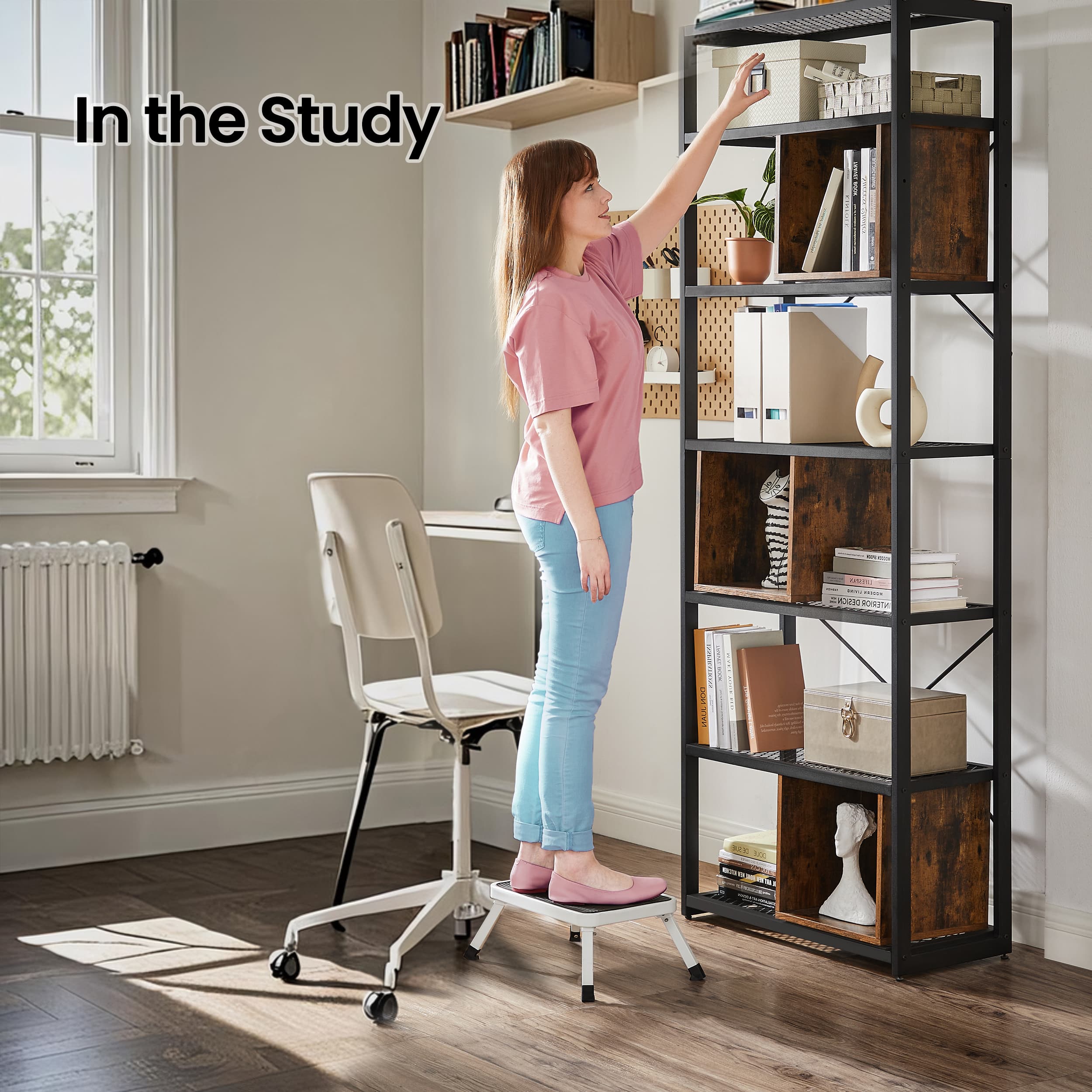 Folding Step Stool – Plastic – White – Non-Slip, Max Load Capacity 150 kg
