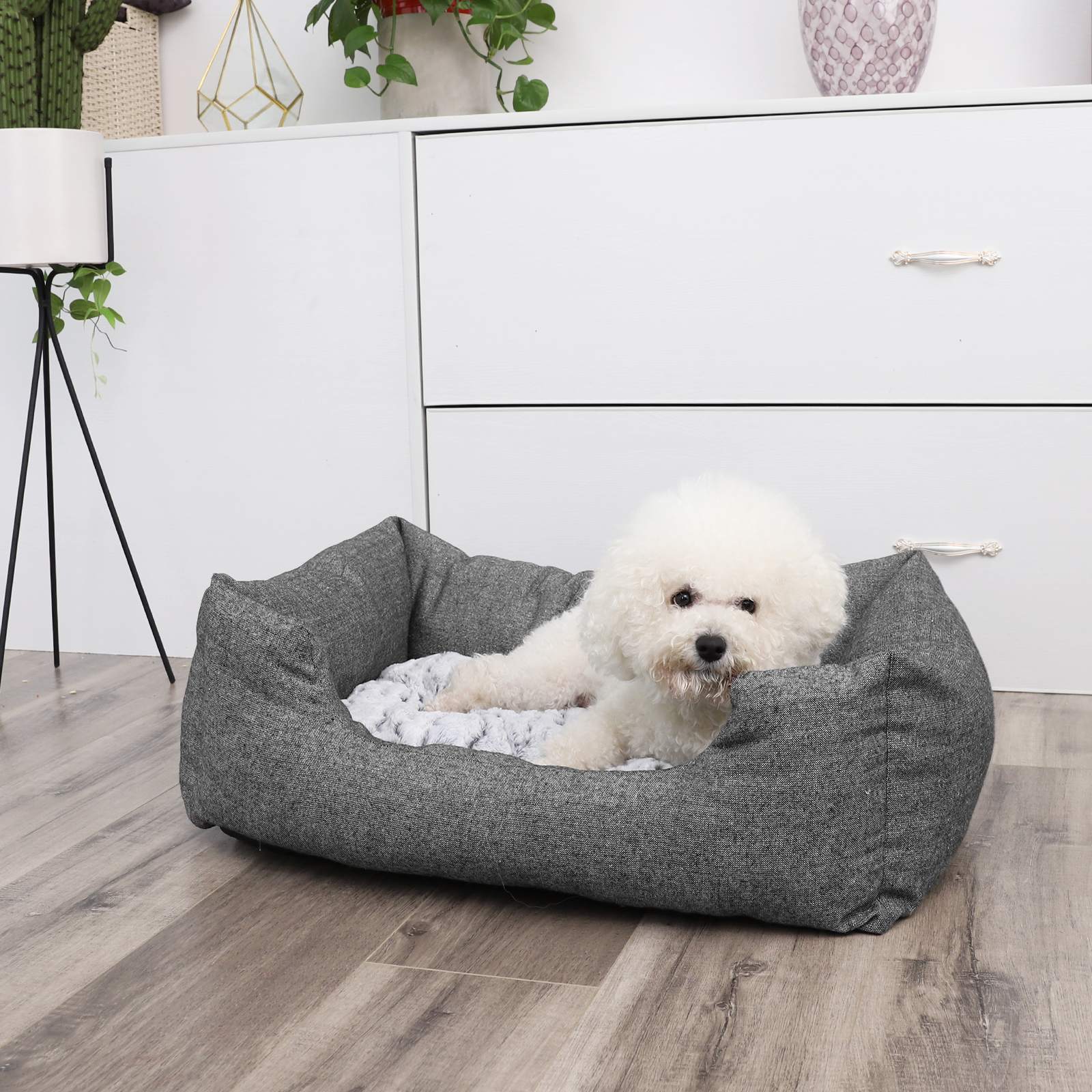 Plush Dog Bed – Soft Fabric – Grey – Round Shape with Removable Cover