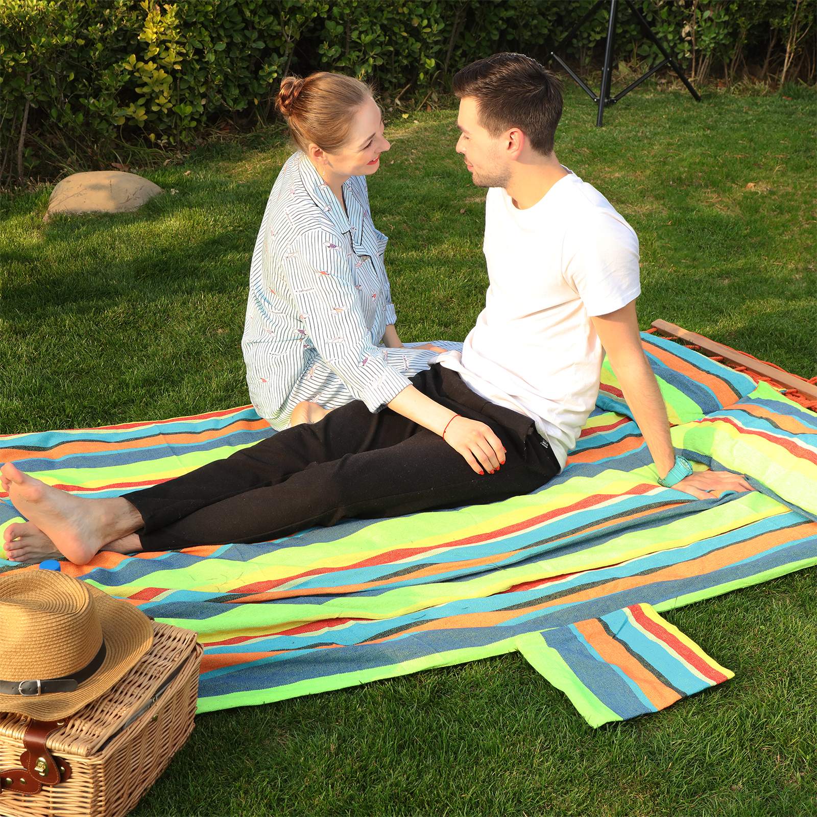 Hammock – 70% Cotton – Multicolor – Includes 2 Cushions, 2-Person Capacity, 300 kg Load Limit