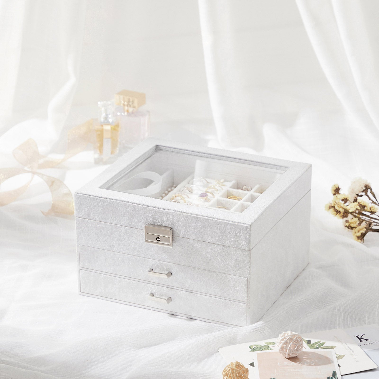 Jewellery Box – Velvet – White – 3-Tier Display Case with Clear Glass Lid and Lock