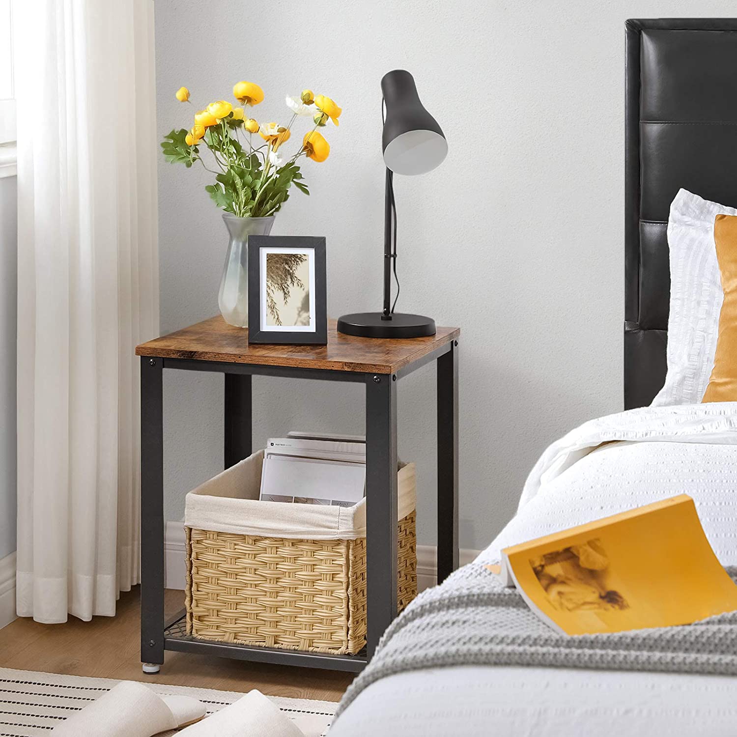 Antique Side Table – Metal Frame – Rustic Brown – Easy Assembly for Versatile Use