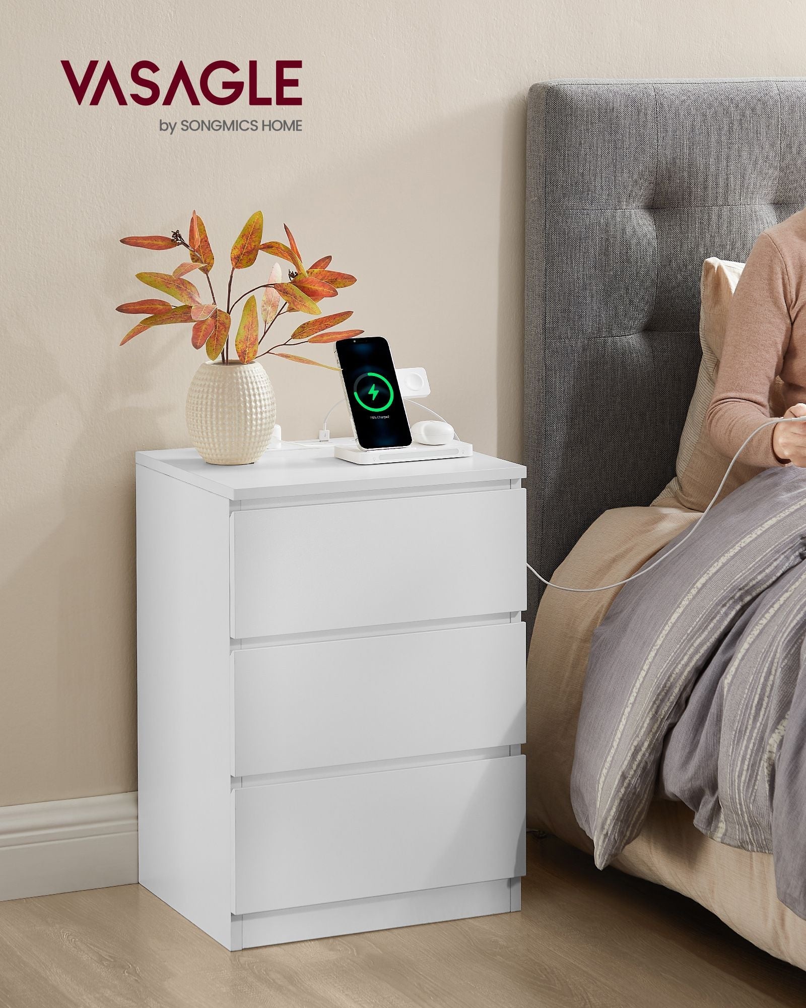 Bedside Table – Wood – Natural Finish – Integrated Charging Station, Set of 2