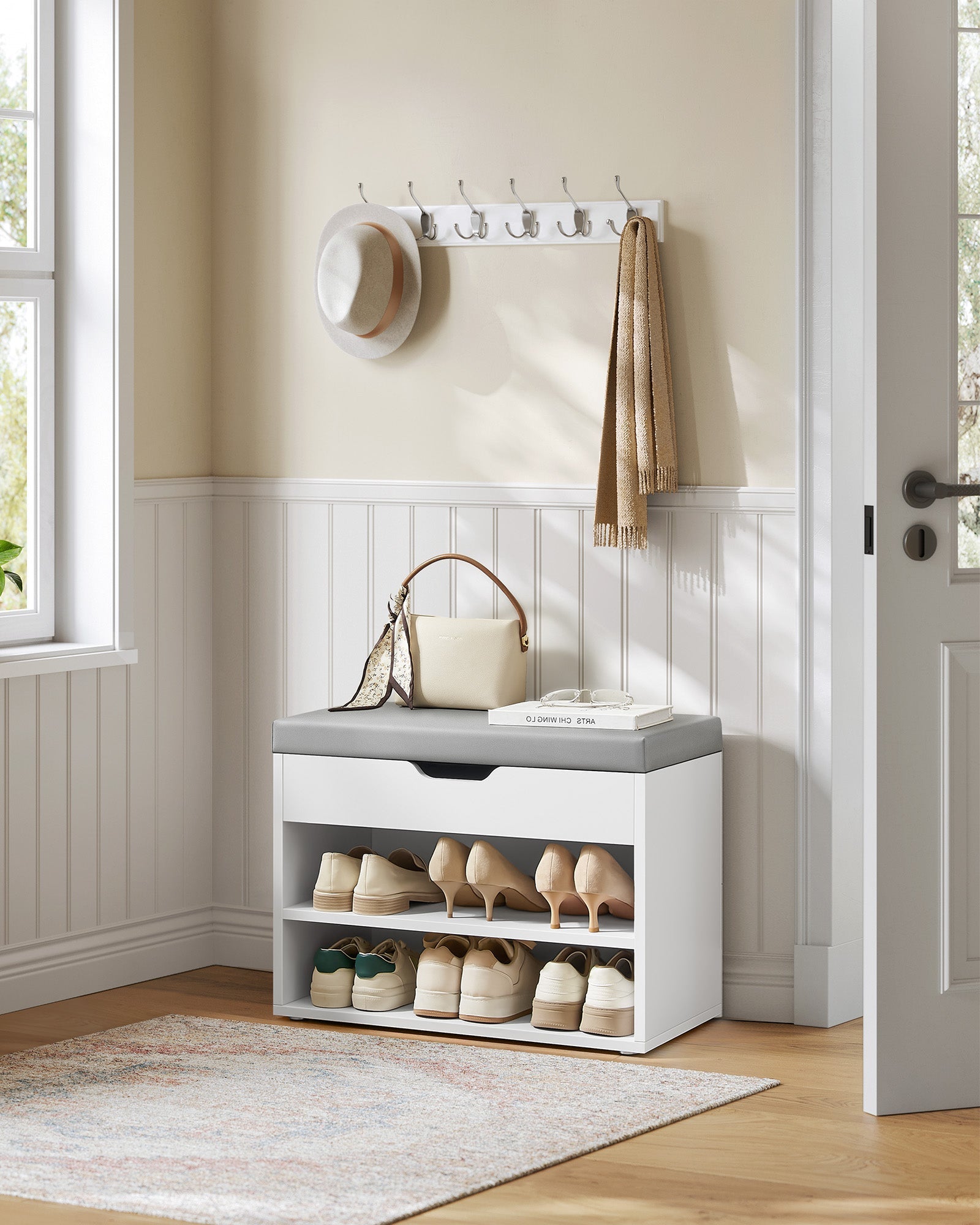 Shoe Bench – Wood – Cloud White – Padded Seat