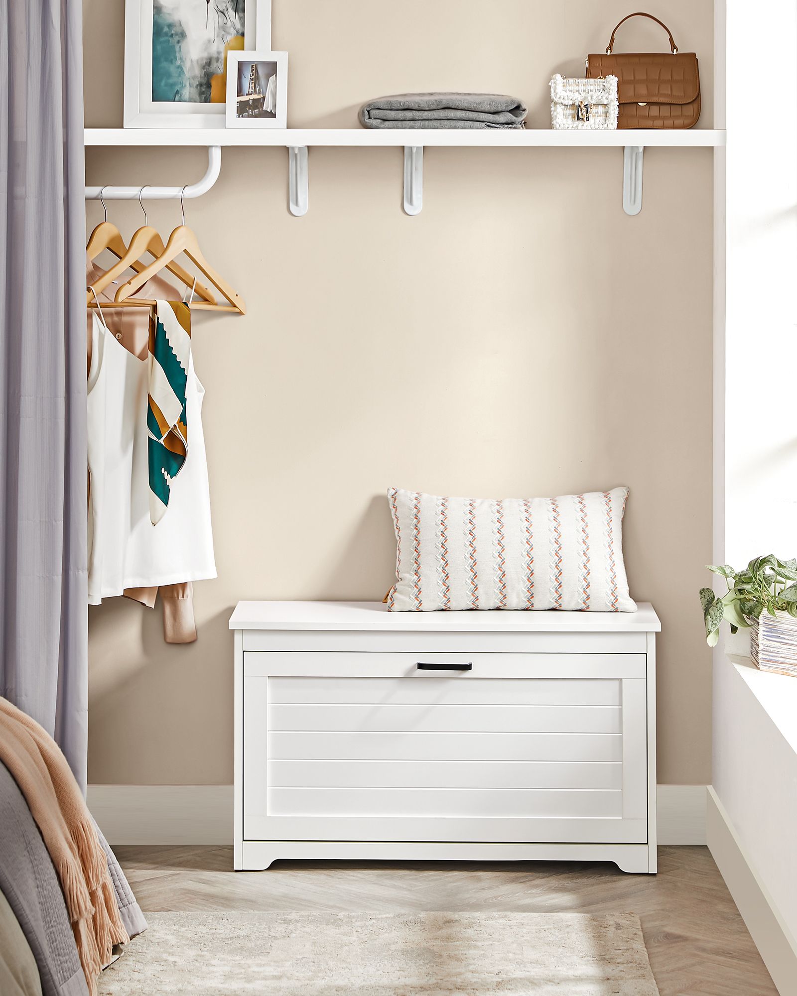 Shoe Bench – Wood – Cloud White – Adjustable Interior Divider and Folding Door