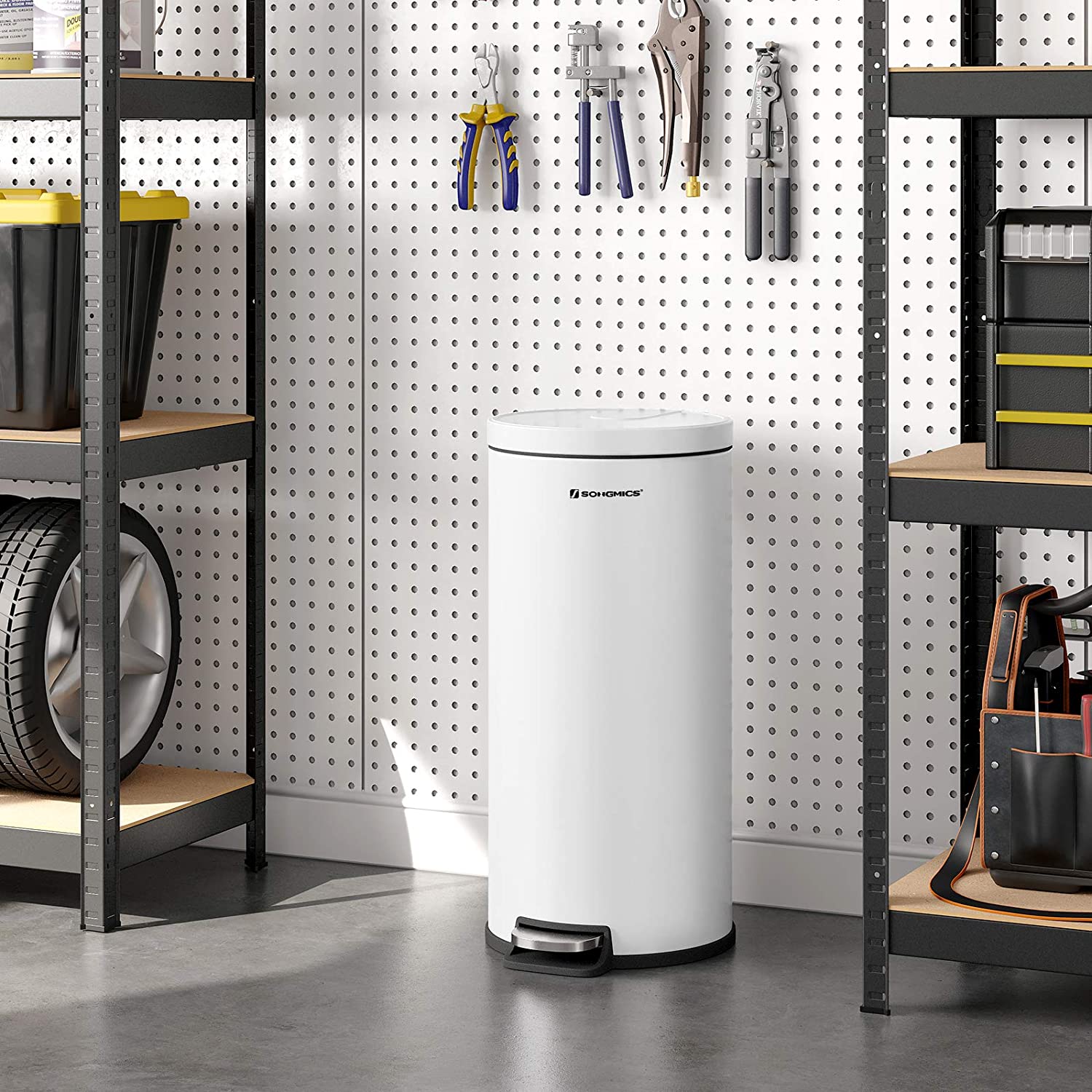 Pedal Trash Can – Metal – White – 30L Capacity, Soft Closure, Fingerprint Proof