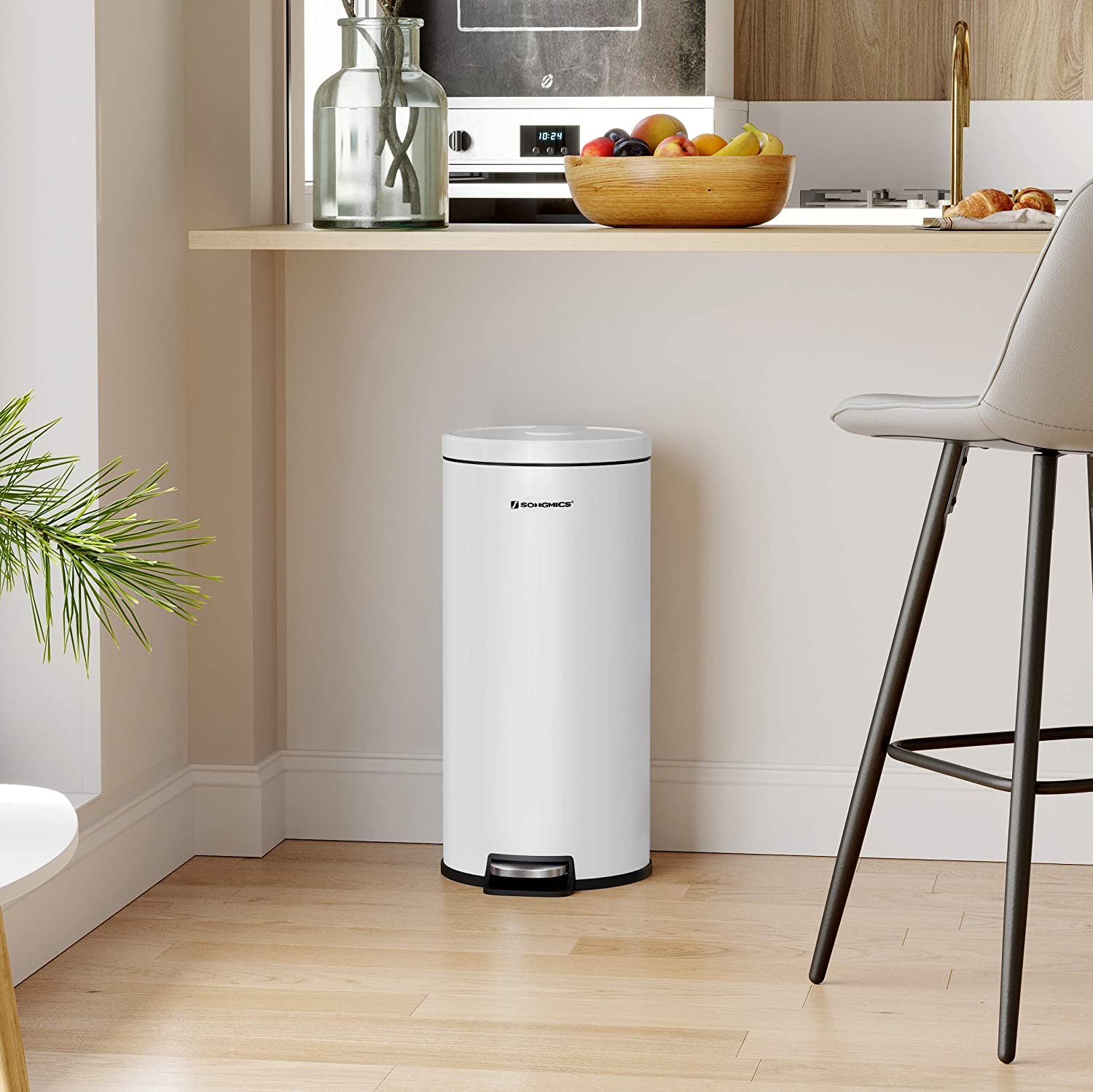 Pedal Trash Can – Metal – White – 30L Capacity, Soft Closure, Fingerprint Proof