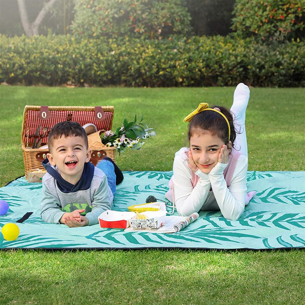 Large Picnic Blanket – Waterproof Material – Blue – Features Carry Handle