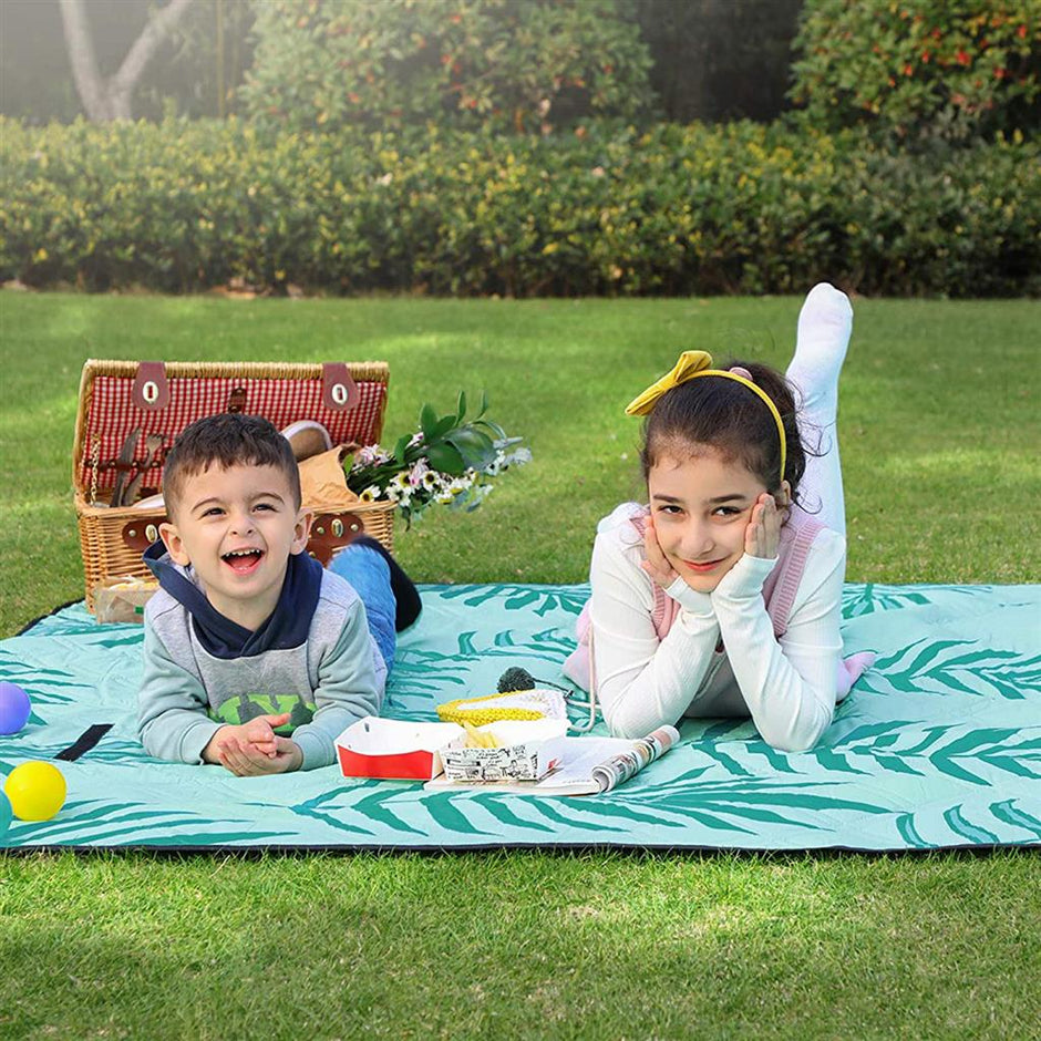 Large Picnic Blanket – Waterproof Material – Blue – Features Carry Handle