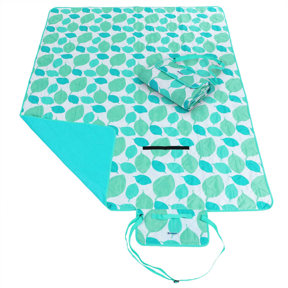 Insulated Picnic Blanket – Washable Fabric – Leaf Pattern – Lightweight & Foldable with Shoulder Strap