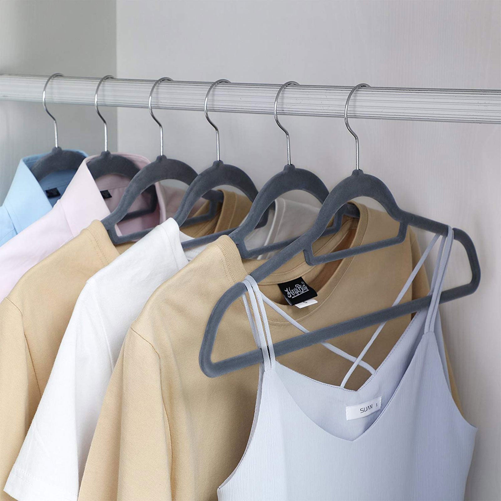 Velvet Hangers – Light Grey – Non-Slip – 360° Swivel Hooks – 100 Pack