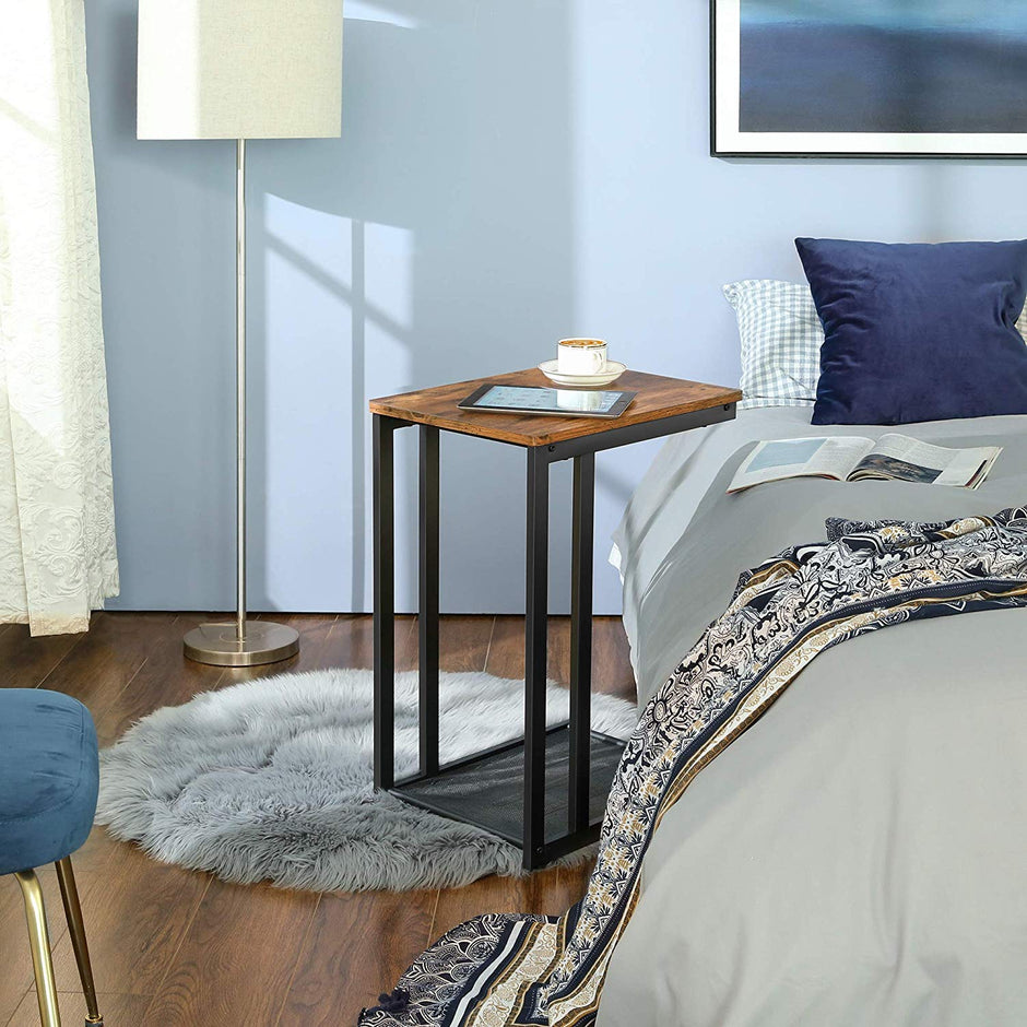 Mesh Shelf Side Table – Metal and Wood – Rustic Brown – Space-Saving Design