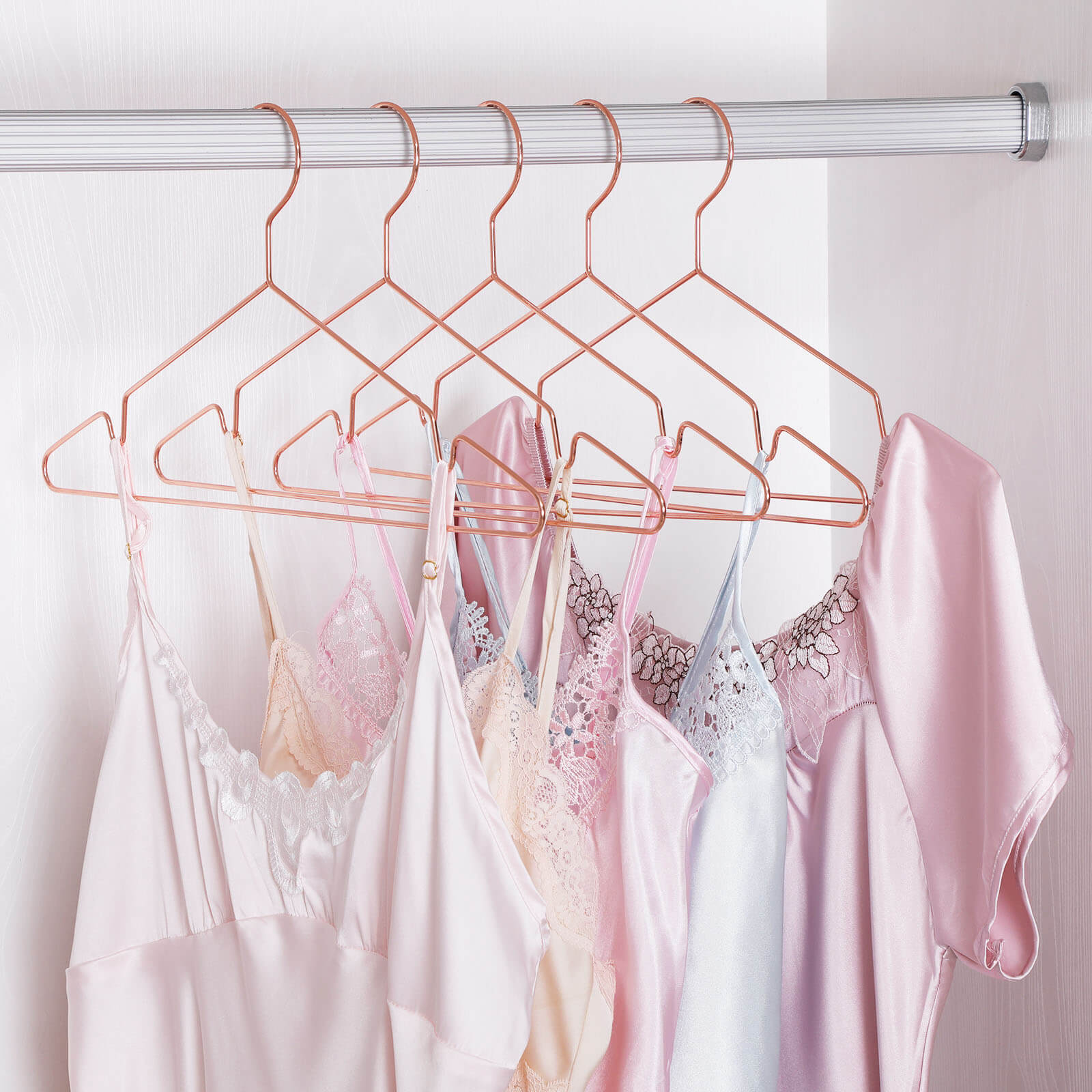 Metal Clothes Hanger – Chromium-plated – Rose Gold – Anti-rust, Non-slip, Space Saving, Pack of 10
