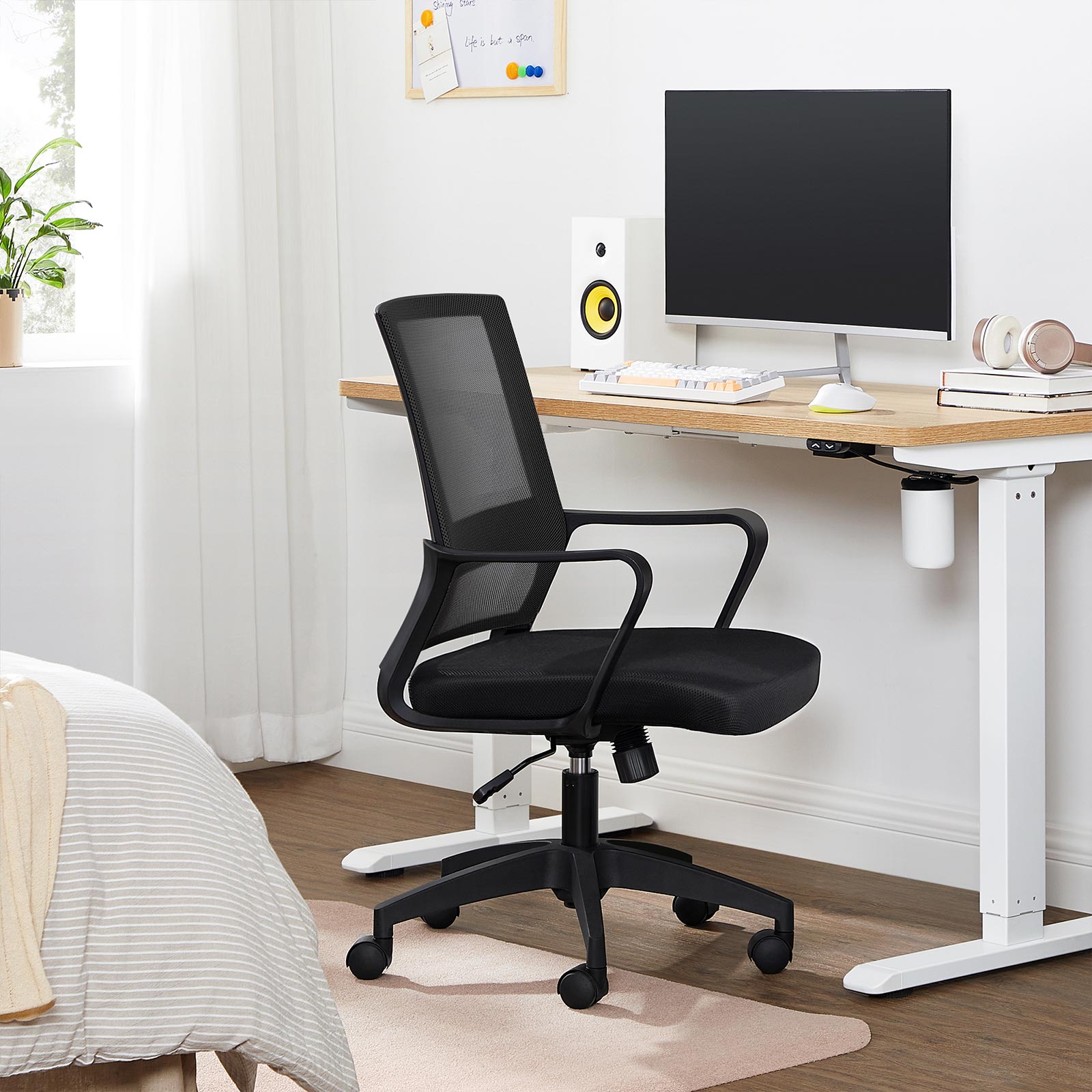 Office Chair – Mesh – Black – 360 Swivel with Adjustable Tilt Function
