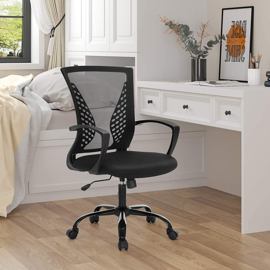 Swivel Mesh Office Chair – Mesh – Black – Height Adjustable with Tilt Function